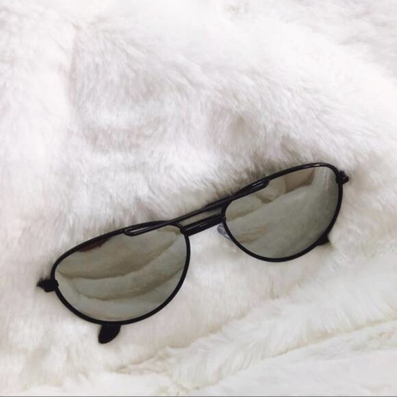 Remy Black Mirrored Aviator Sunglasses - Picture 4 of 7